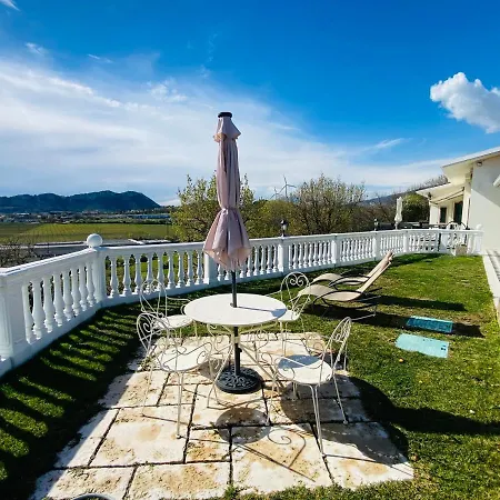 Poggio Ulivo Pool-apartments