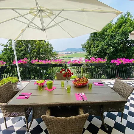 Villa Poggio Ulivo Pool-Apartments